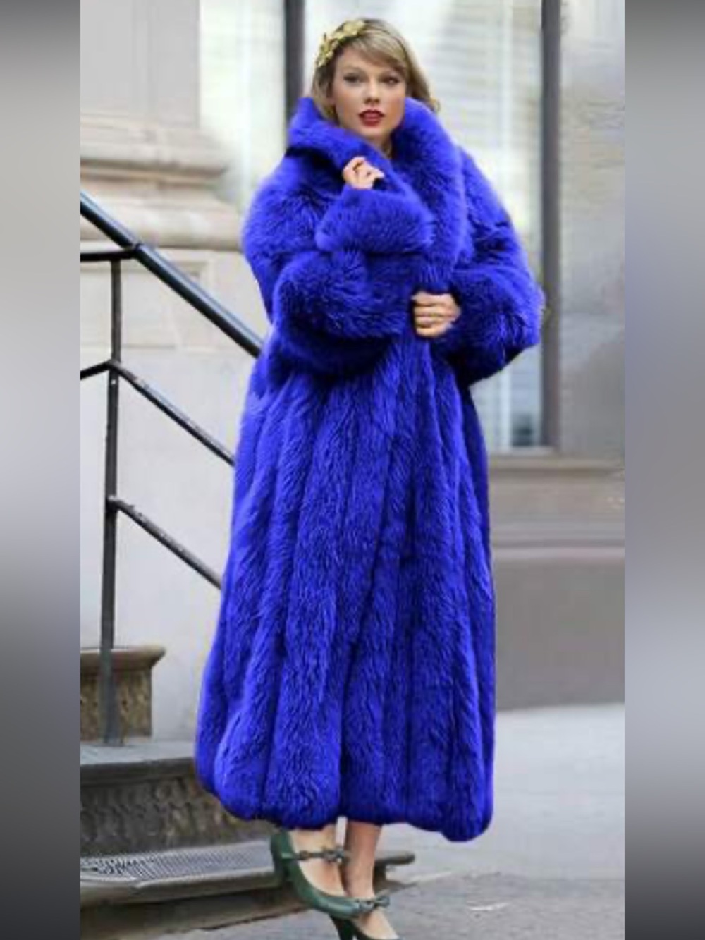 Fhillinuo Plush Full-Length Faux Fur Coat in Deep Blue